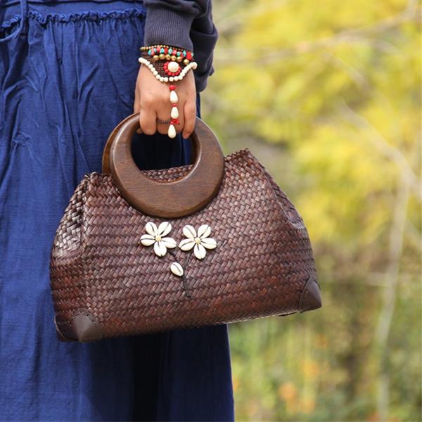 Straw woven bag Wooden Handle Wicker Hand-knitted Women Beach Vintage Handbag Straw Bag