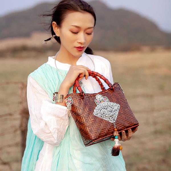 Hand-knitted Straw bag Vintage Woven Bamboo Embroidery Handbag Wicker Beach Straw Bag