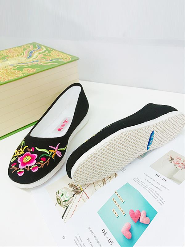 Handmade layered sole cloth shoes Embroidered Women Shoes