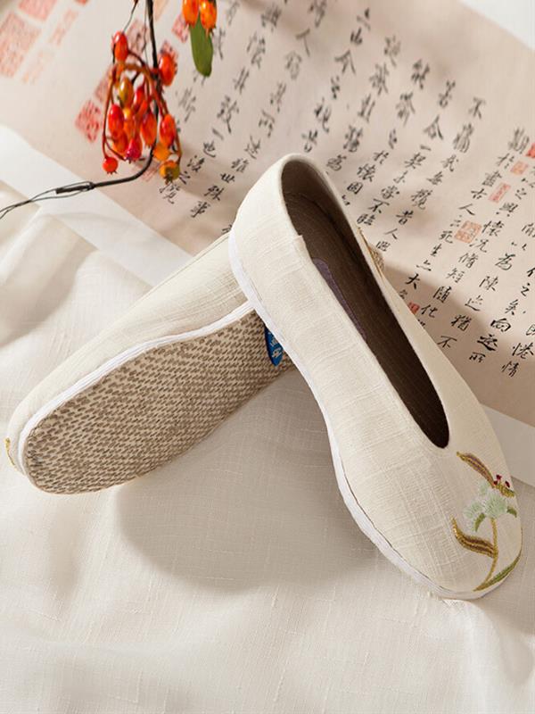 Handmade layered sole cloth shoes Embroidered Tradition Women Shoes